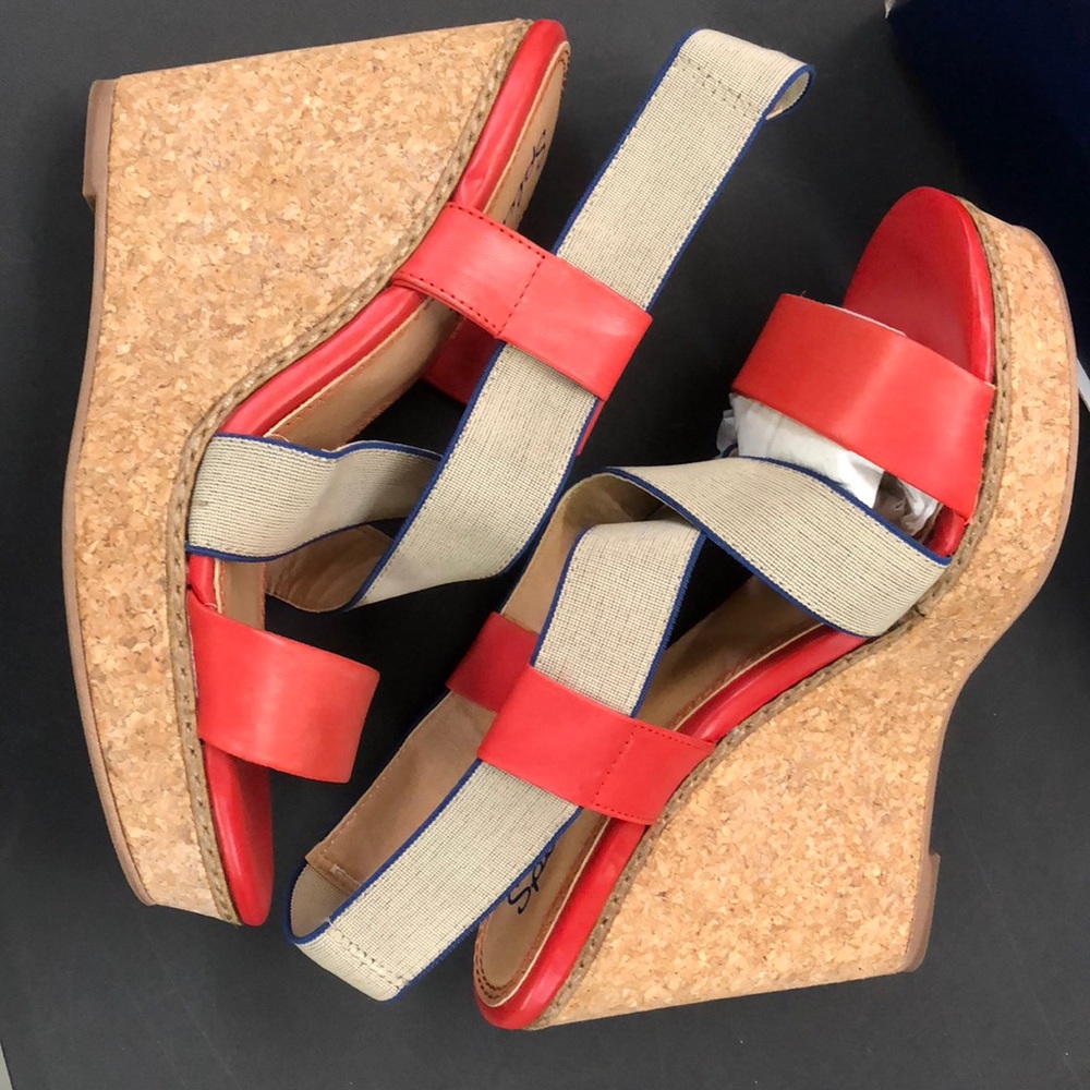 Splendid Wedge.